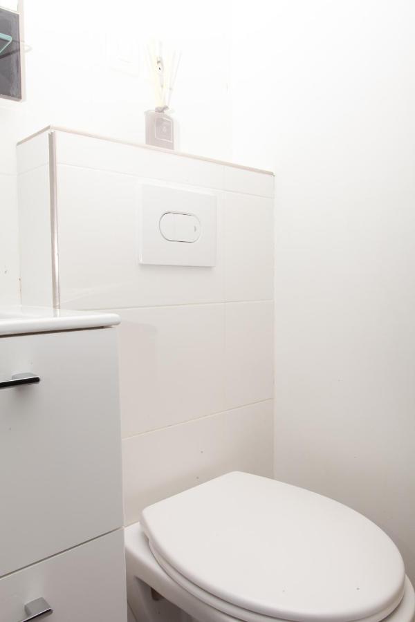 Petit Bijou Dans Le Centre De Paris Apartment Exterior photo